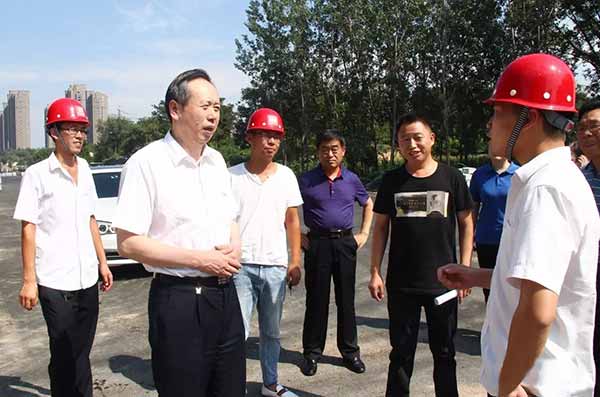 Group President Yu Youfei site inspection and construction and condolences to the construction team3.jpg