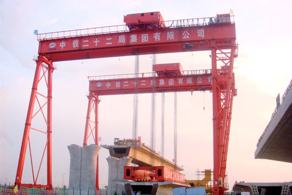 Gantry Crane for Beam Handling